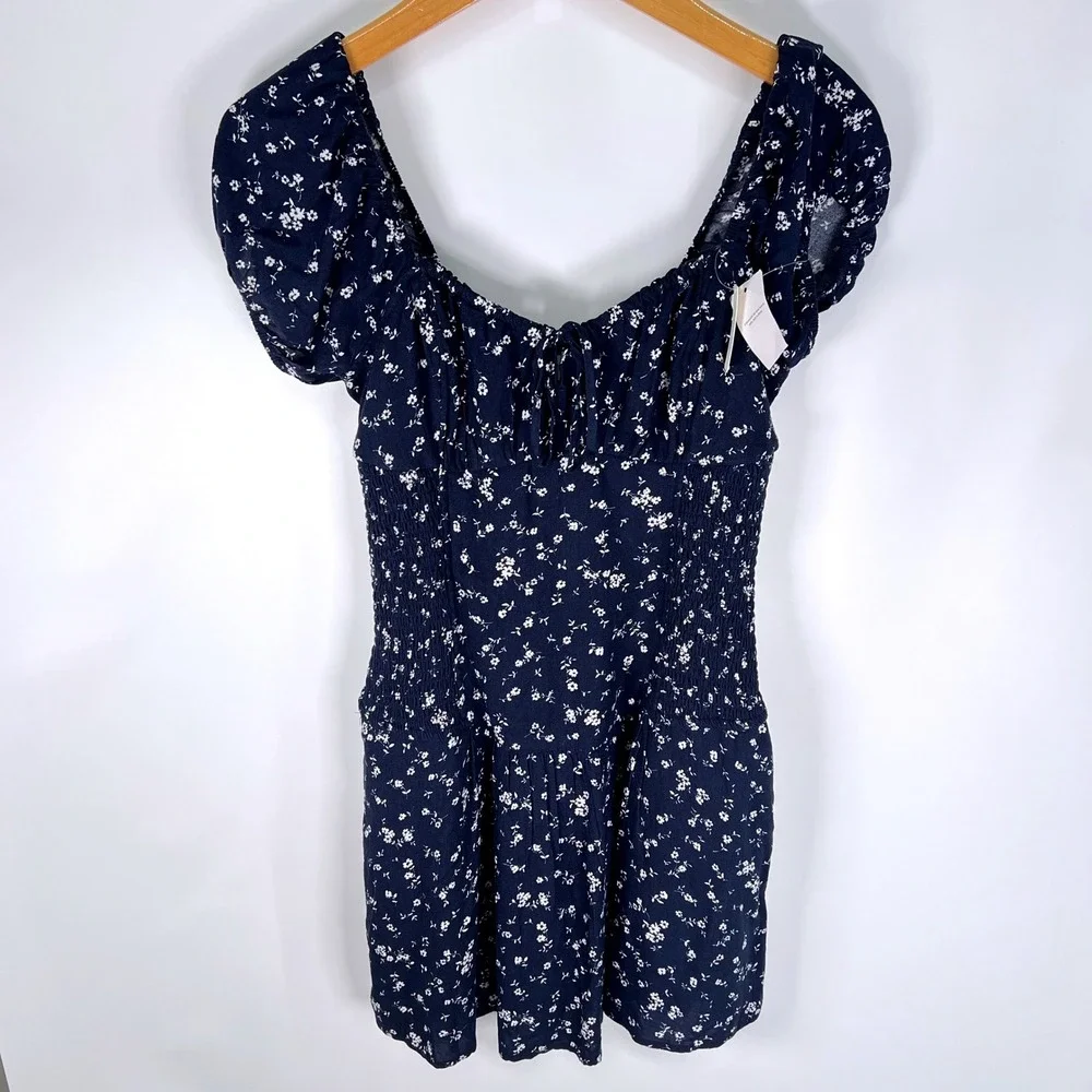 Hollister Navy Floral Smocked Romper with Built-in Shorts and‎ Pockets Small NWT